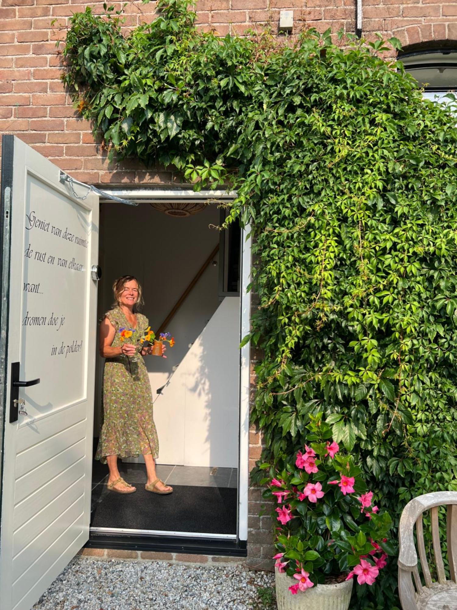 B & B 'Droom In De Polder De Suite Met Prive Sauna Арнемайден Екстериор снимка