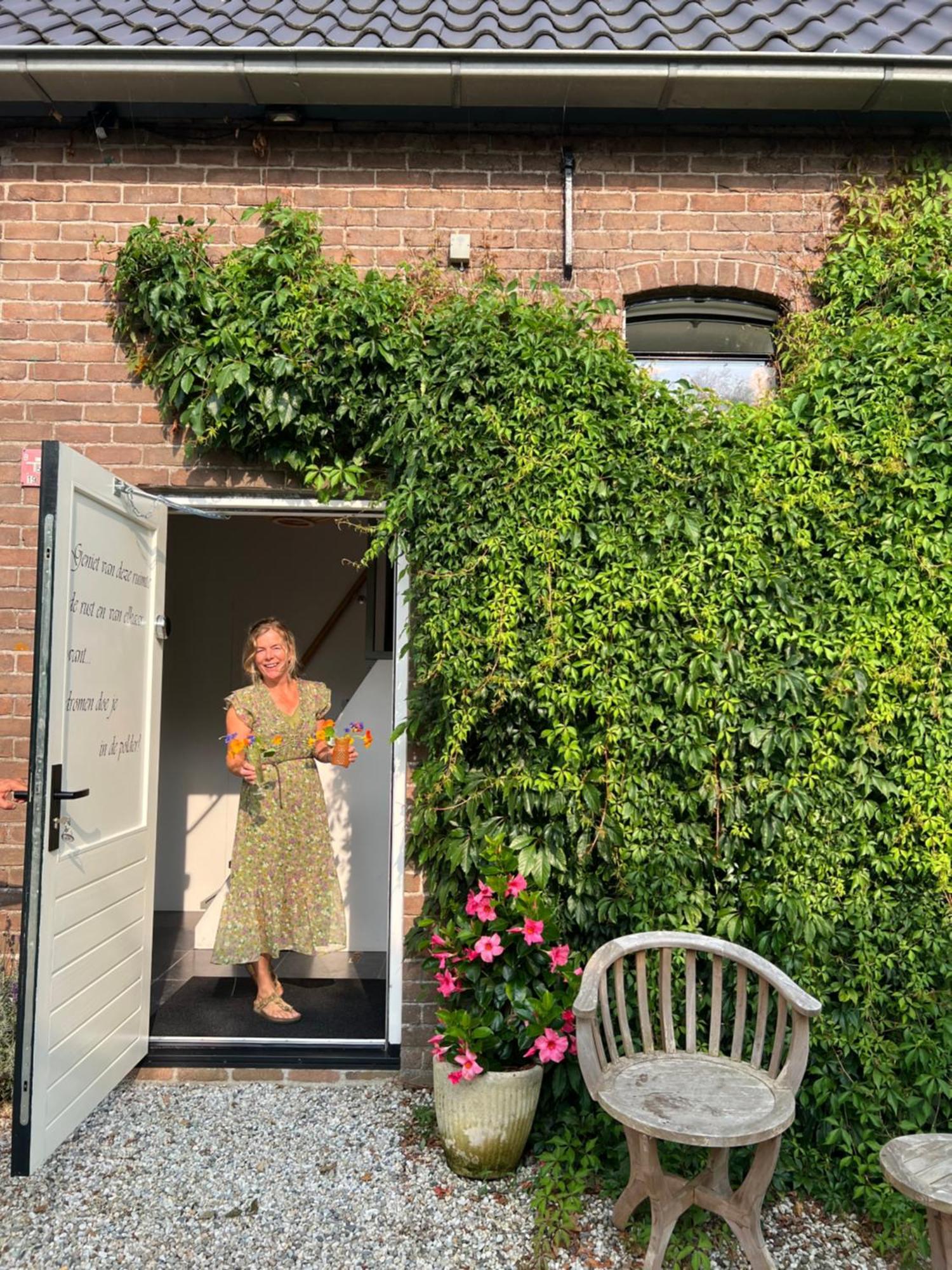 B & B 'Droom In De Polder De Suite Met Prive Sauna Арнемайден Екстериор снимка